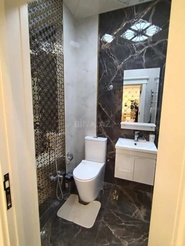 Satılır 3 otaqlı mənzil 148 m²
