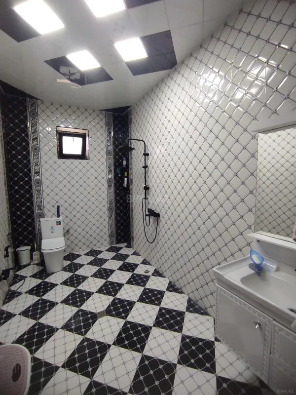 Satılır 5 otaqlı həyət evi 220 m²