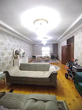 Satılır 5 otaqlı həyət evi 220 m²