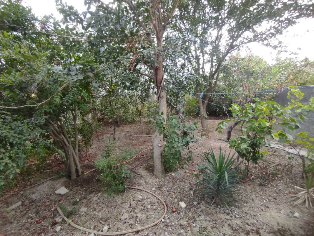 Satılır 5 otaqlı həyət evi 220 m²