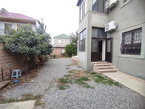 Satılır 5 otaqlı həyət evi 220 m²