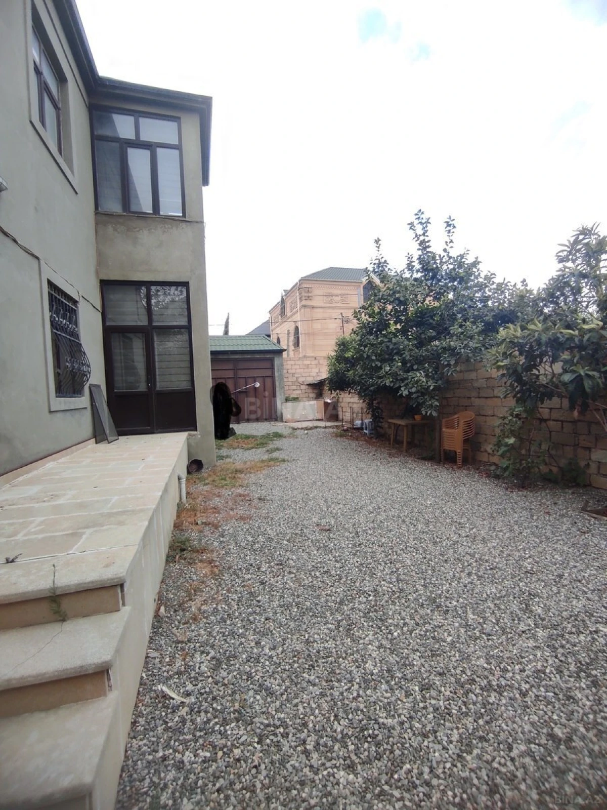 Satılır 5 otaqlı həyət evi 220 m²