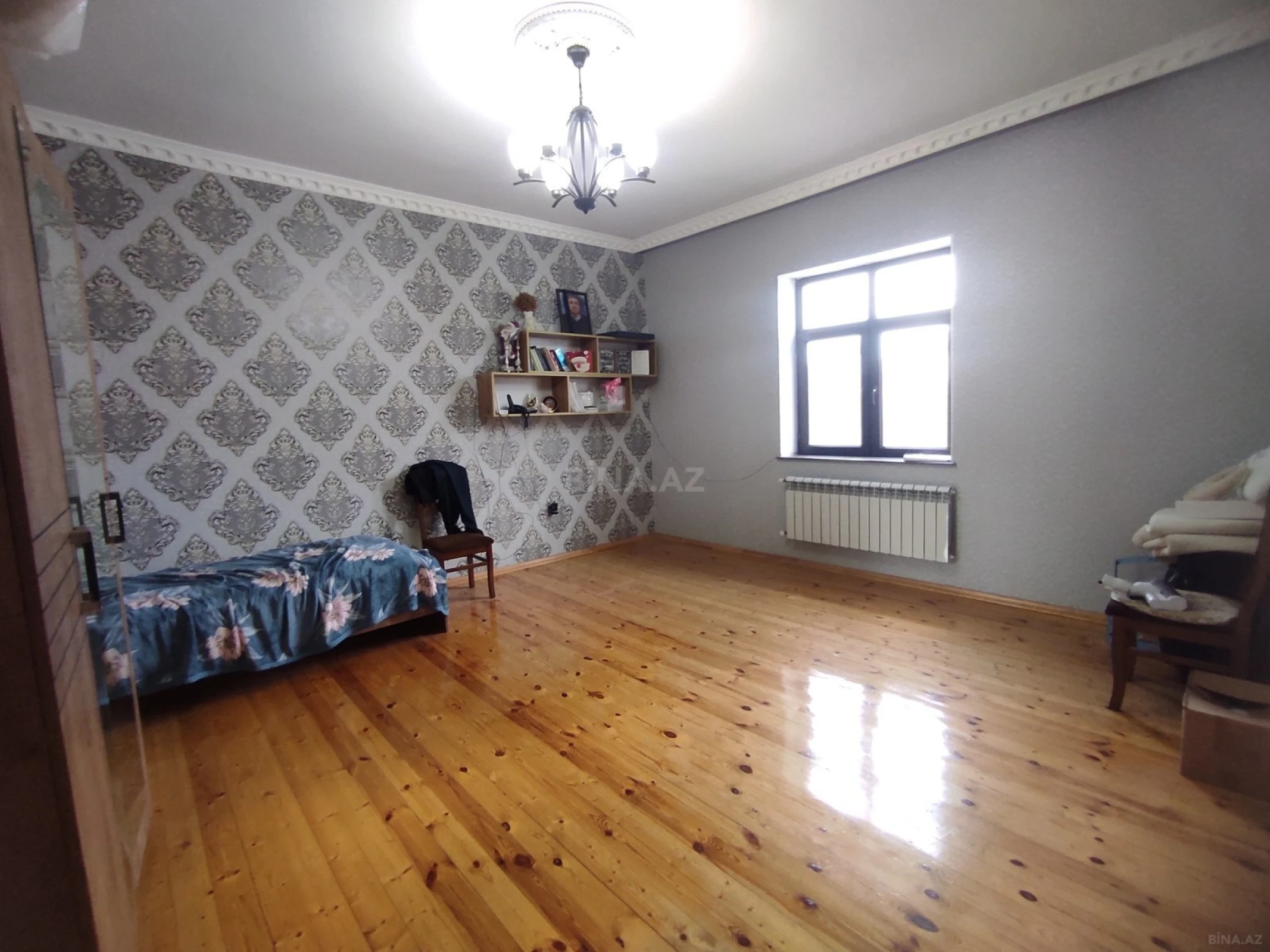 Satılır 5 otaqlı həyət evi 220 m²