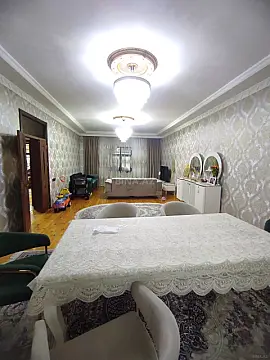 Satılır 5 otaqlı həyət evi 220 m²