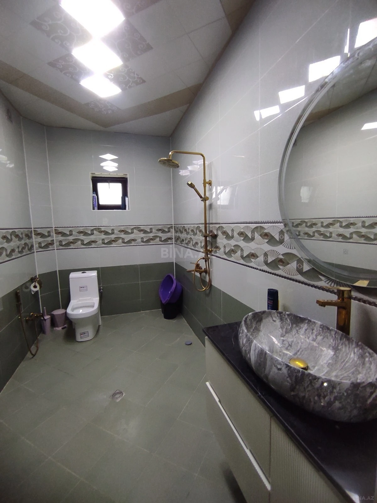 Satılır 5 otaqlı həyət evi 220 m²