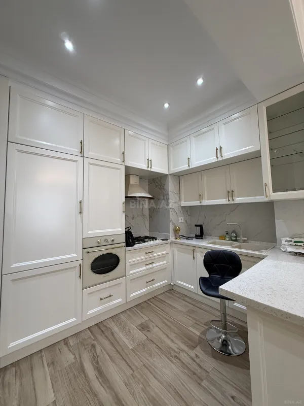 Kirayə verilir 2 otaqlı mənzil 60 m²