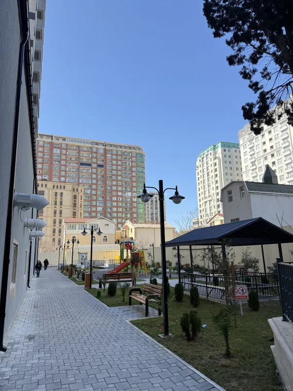 Kirayə verilir 2 otaqlı mənzil 60 m²