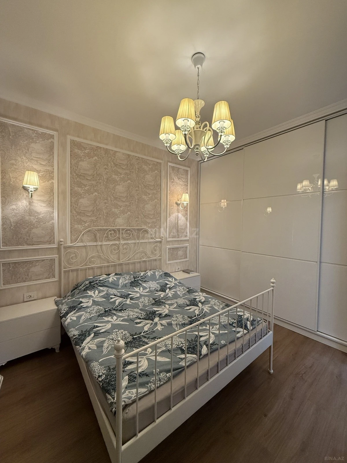 Kirayə verilir 2 otaqlı mənzil 60 m²