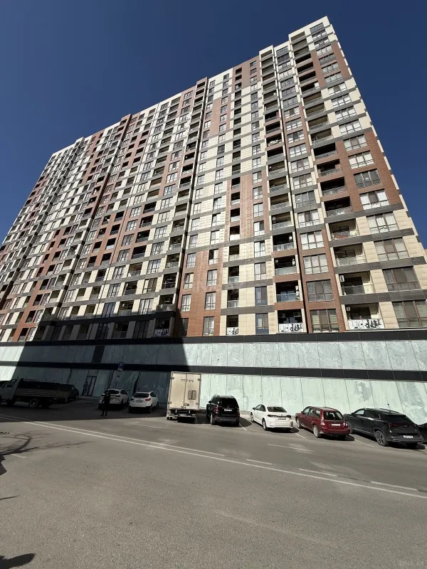 Kirayə verilir 2 otaqlı mənzil 60 m²