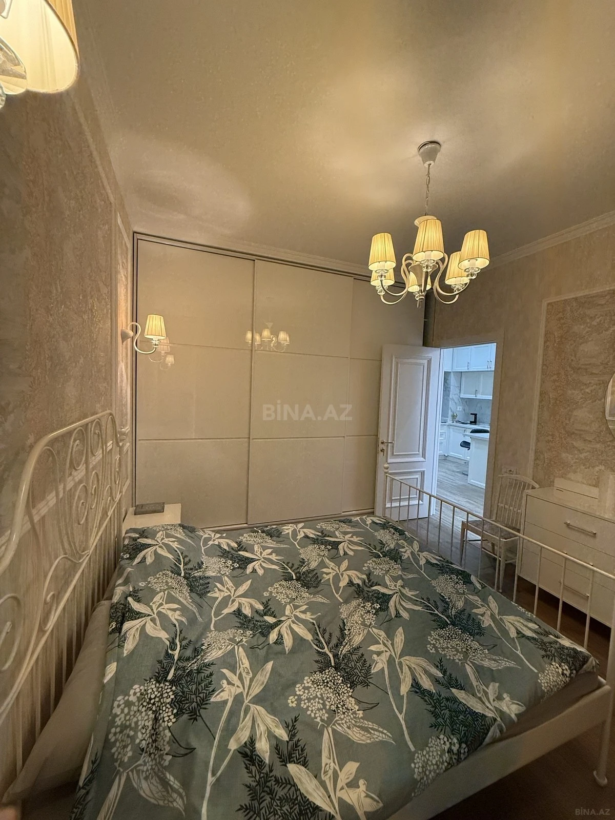 Kirayə verilir 2 otaqlı mənzil 60 m²