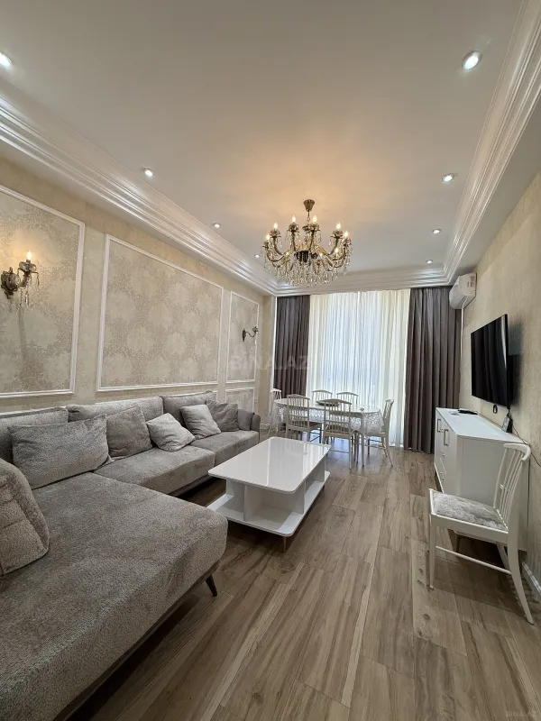 Kirayə verilir 2 otaqlı mənzil 60 m²
