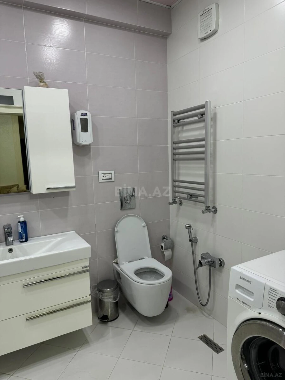 Satılır 2 otaqlı mənzil 112 m²