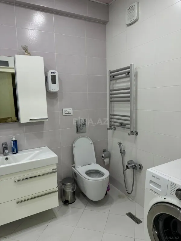 Satılır 2 otaqlı mənzil 112 m²