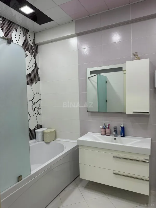 Satılır 2 otaqlı mənzil 112 m²