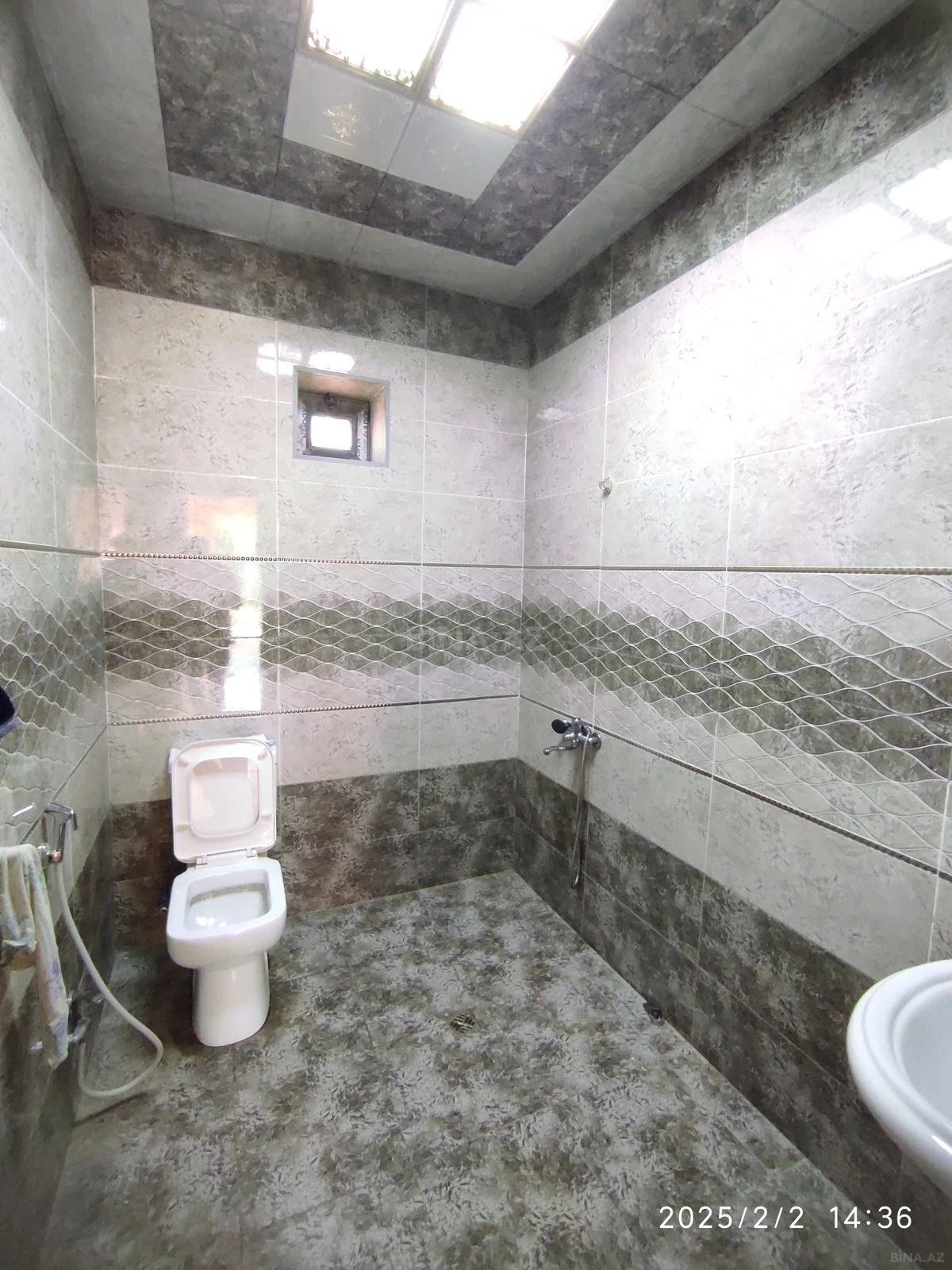 Satılır 6 otaqlı həyət evi 220 m²