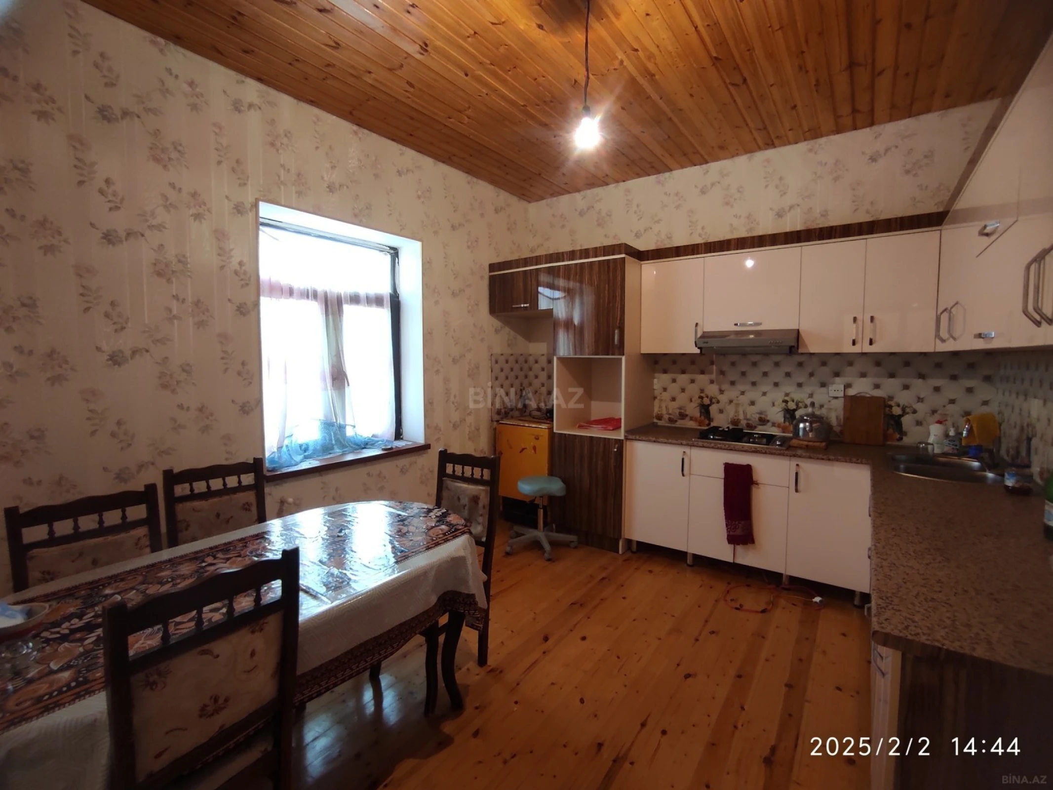 Satılır 6 otaqlı həyət evi 220 m²