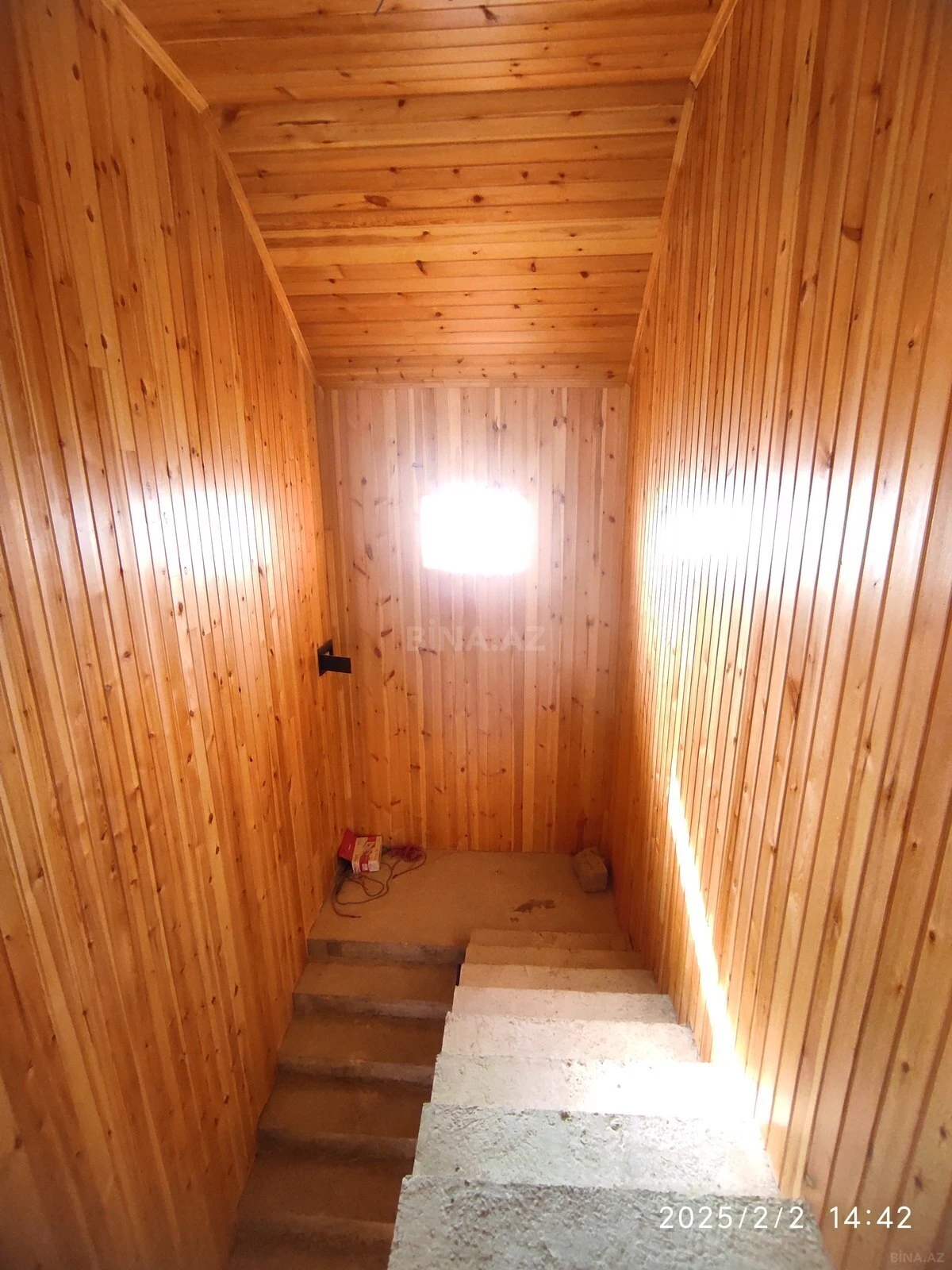 Satılır 6 otaqlı həyət evi 220 m²