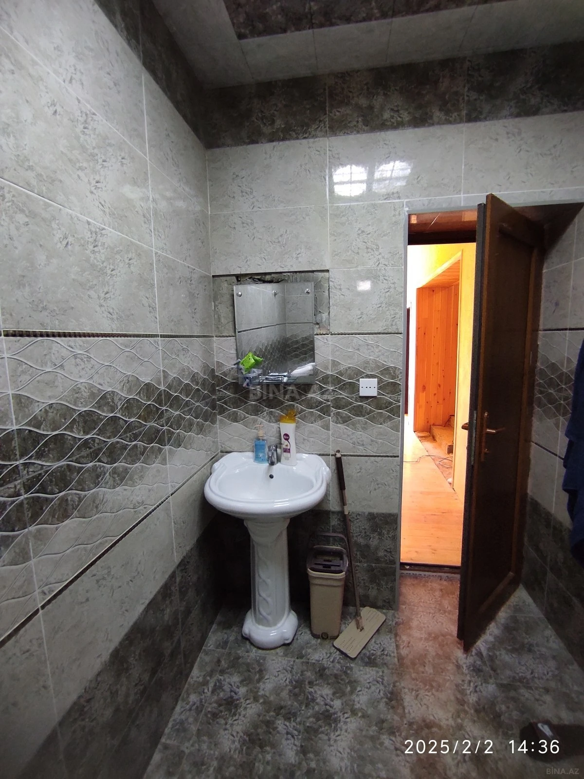 Satılır 6 otaqlı həyət evi 220 m²