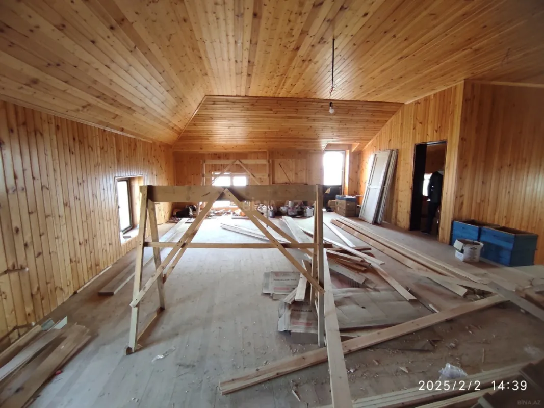 Satılır 6 otaqlı həyət evi 220 m²