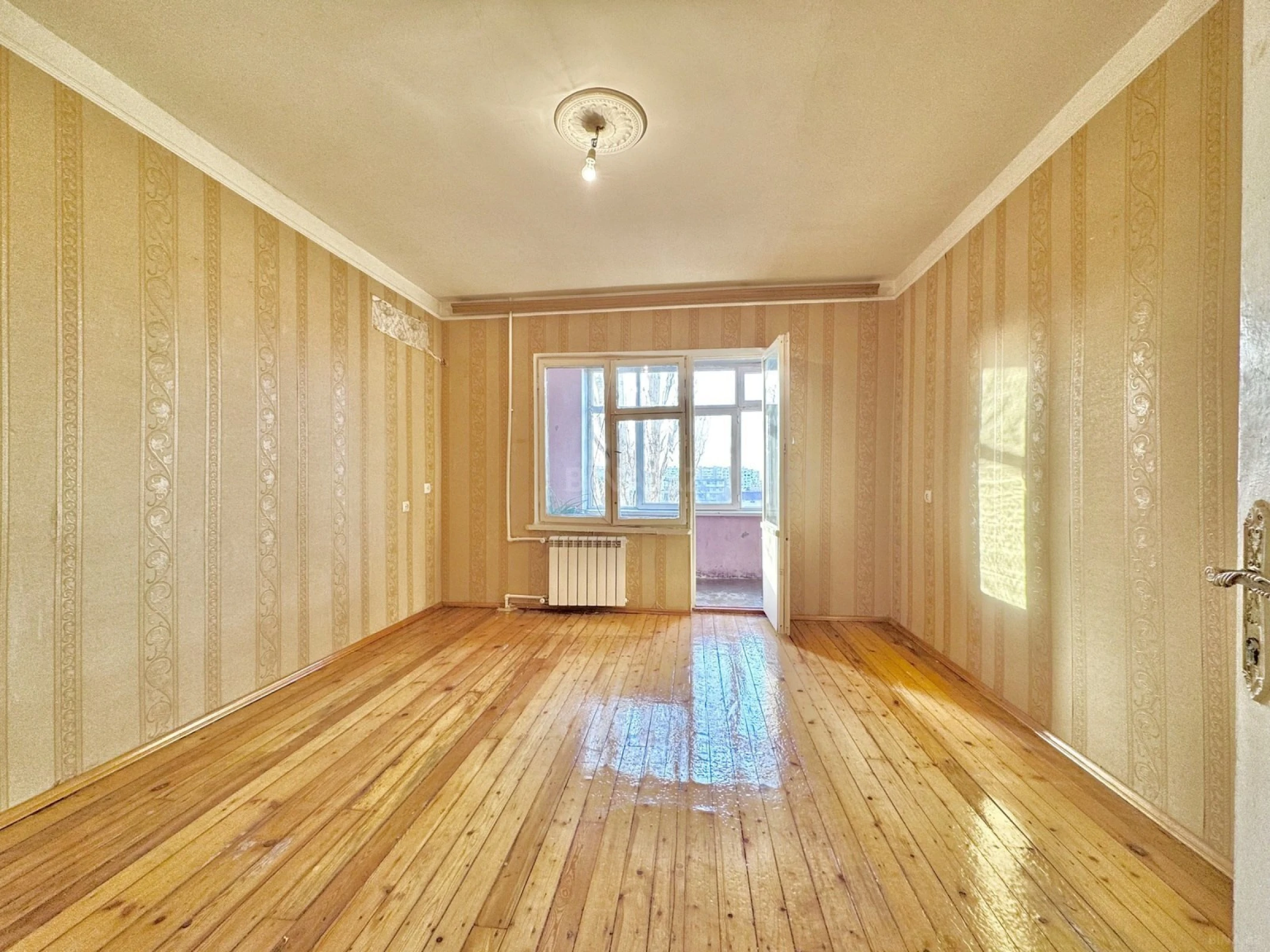 Satılır 3 otaqlı mənzil 75 m²