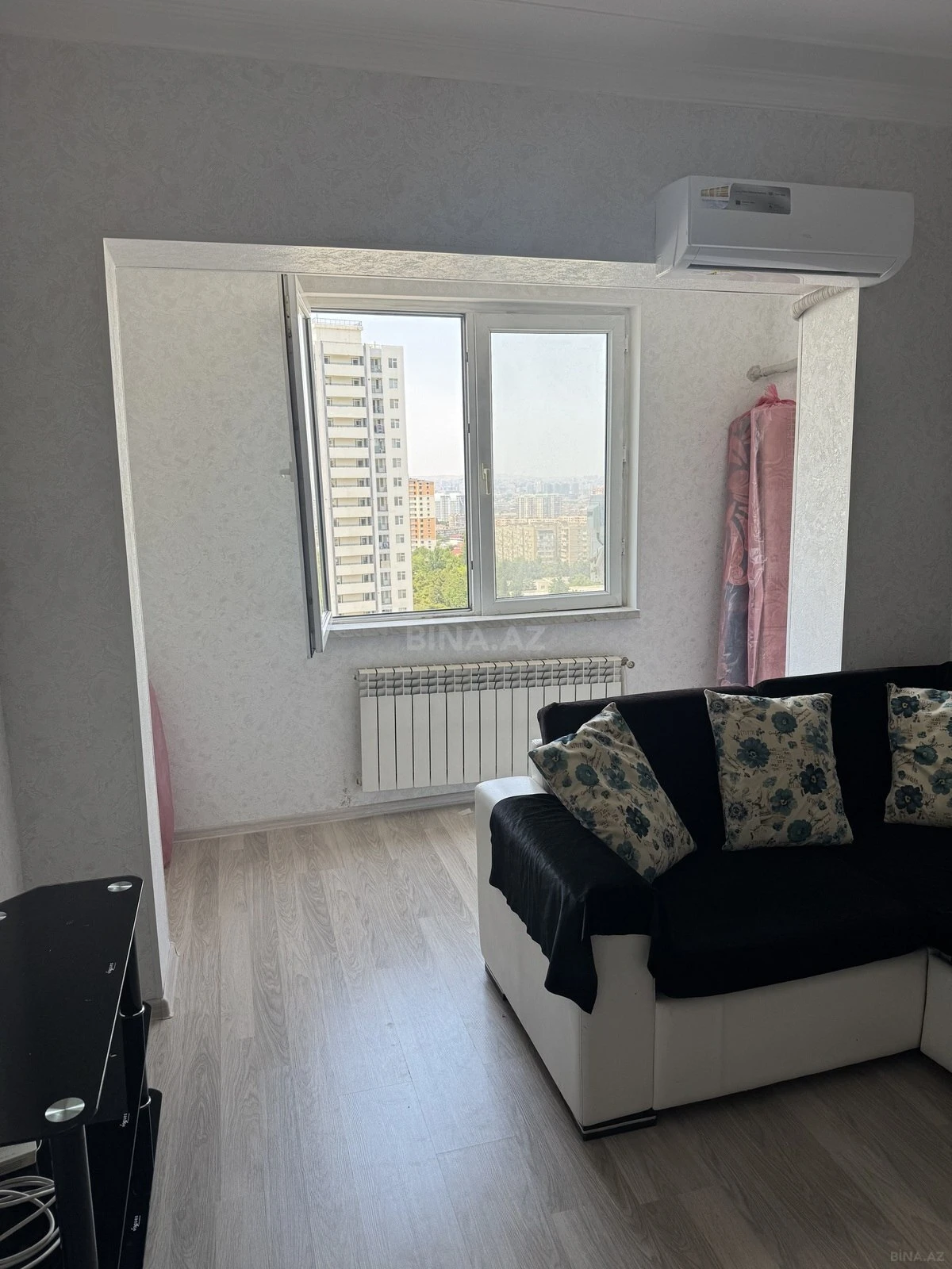 Kirayə verilir 2 otaqlı mənzil 66 m²