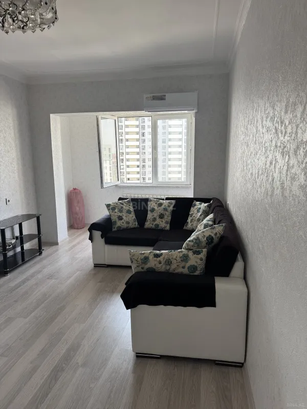 Kirayə verilir 2 otaqlı mənzil 66 m²