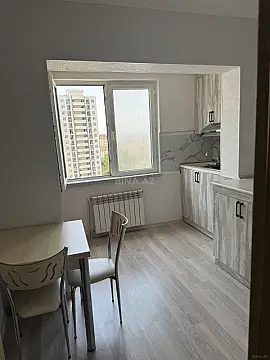 Kirayə verilir 2 otaqlı mənzil 66 m²