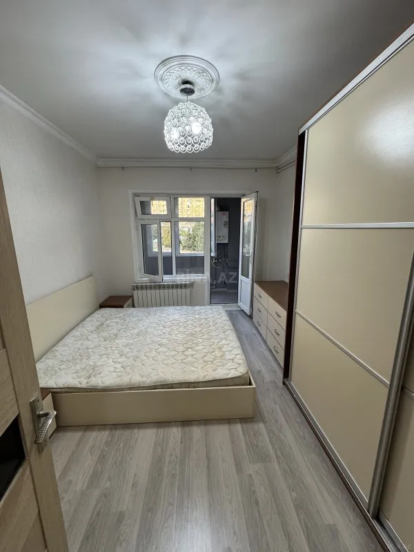 Kirayə verilir 2 otaqlı mənzil 66 m²