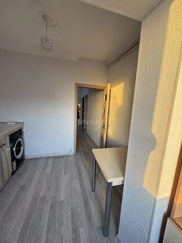 Kirayə verilir 2 otaqlı mənzil 66 m²