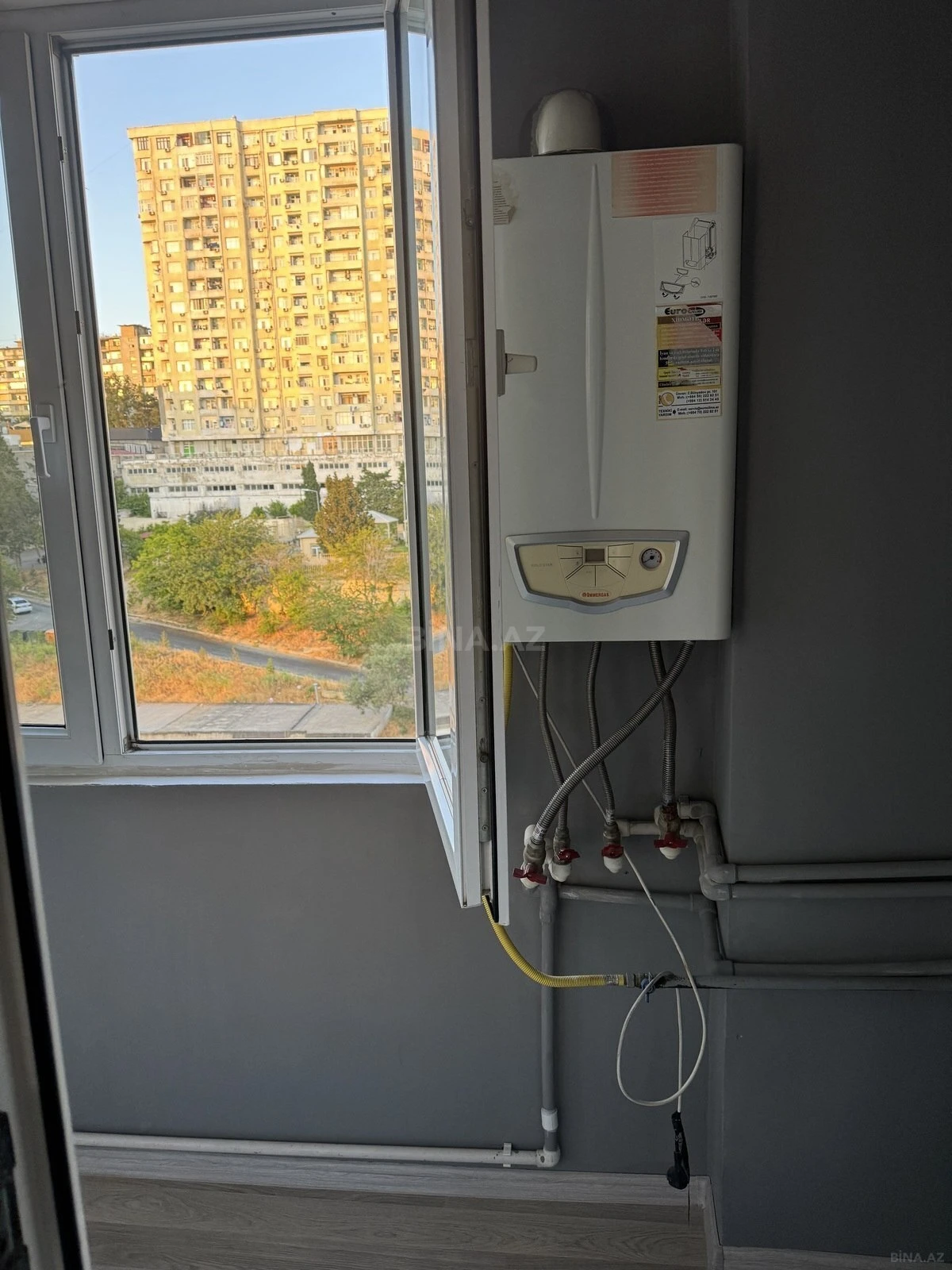 Kirayə verilir 2 otaqlı mənzil 66 m²