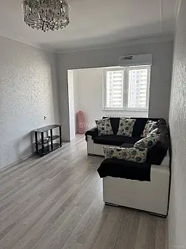 Kirayə verilir 2 otaqlı mənzil 66 m²