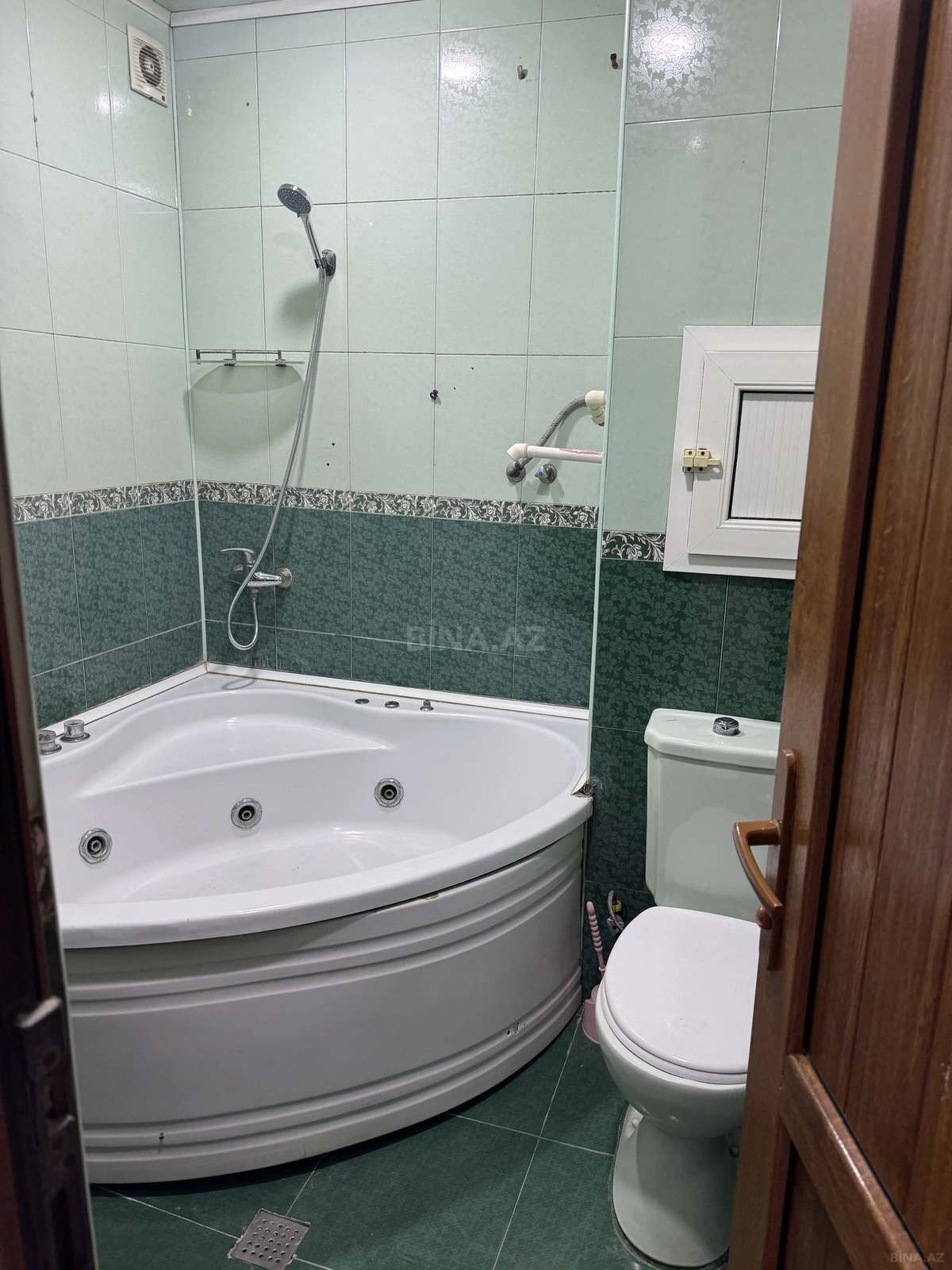 Kirayə verilir 2 otaqlı mənzil 66 m²