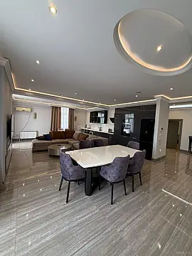 Kirayə verilir 3 otaqlı mənzil 180 m² — Bakı, 2-ci mikrorayon 3 otaq 180.00 m²
