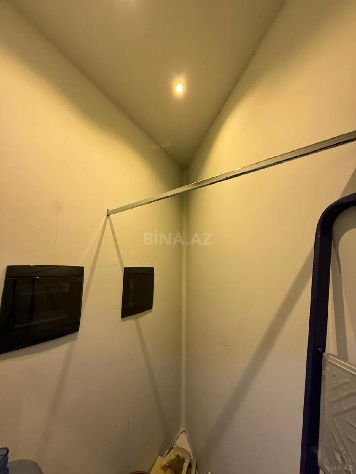 Kirayə verilir 3 otaqlı mənzil 180 m²