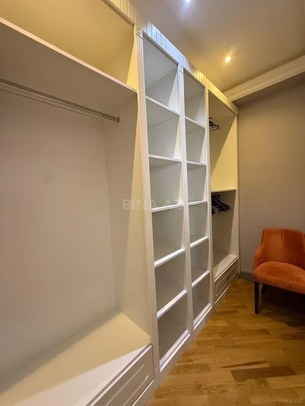 Kirayə verilir 3 otaqlı mənzil 180 m²