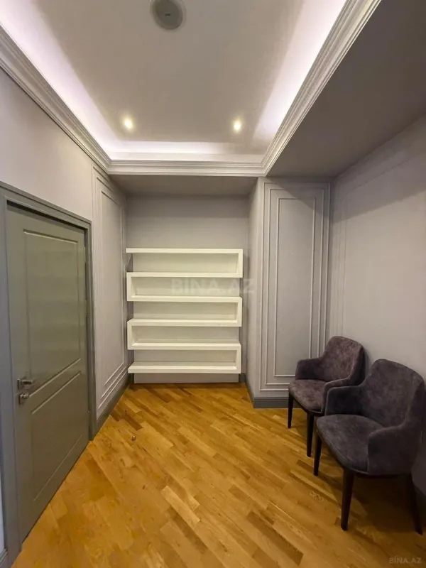 Kirayə verilir 3 otaqlı mənzil 180 m²