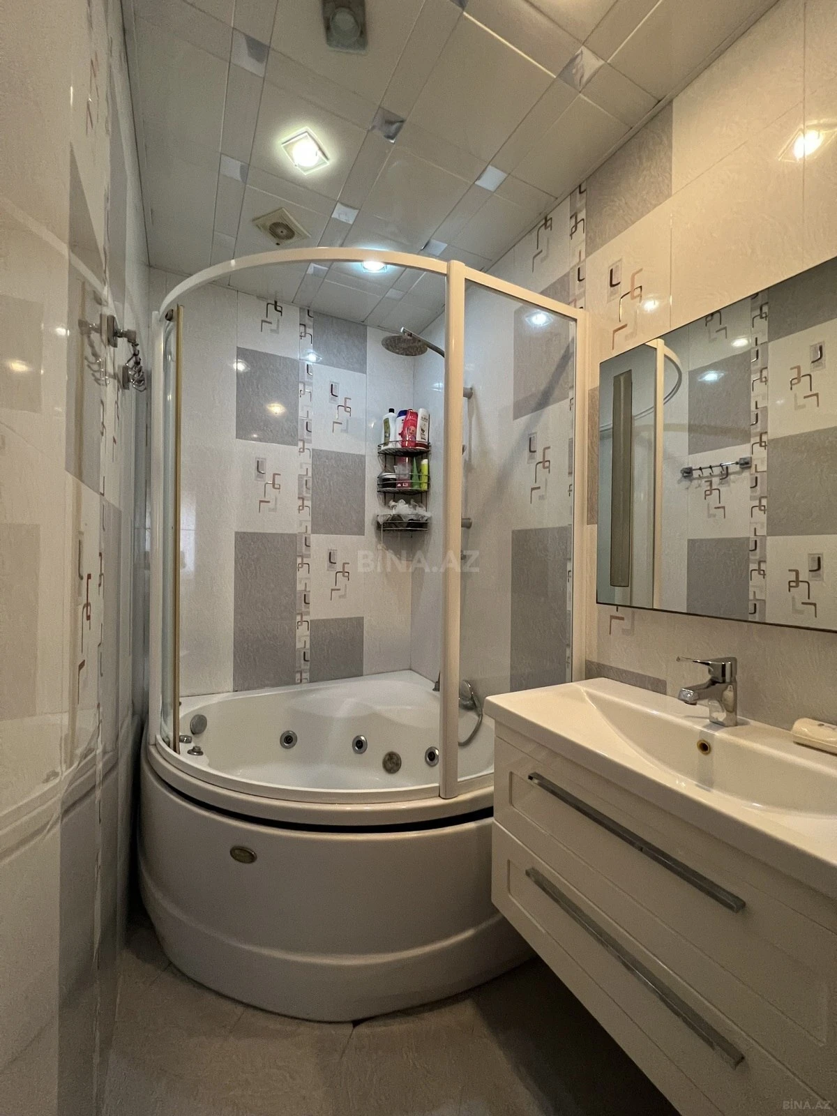 Satılır 3 otaqlı mənzil 100 m²