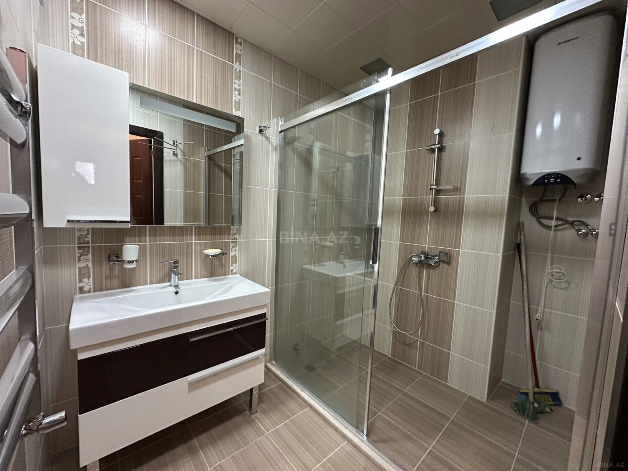 Satılır 3 otaqlı mənzil 120 m²