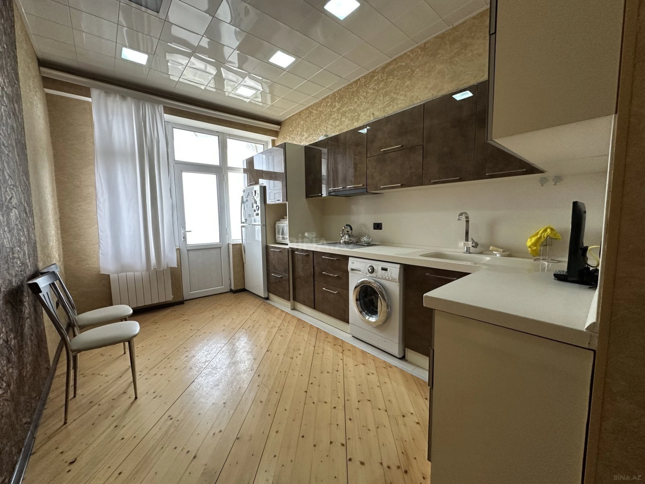 Satılır 3 otaqlı mənzil 120 m²