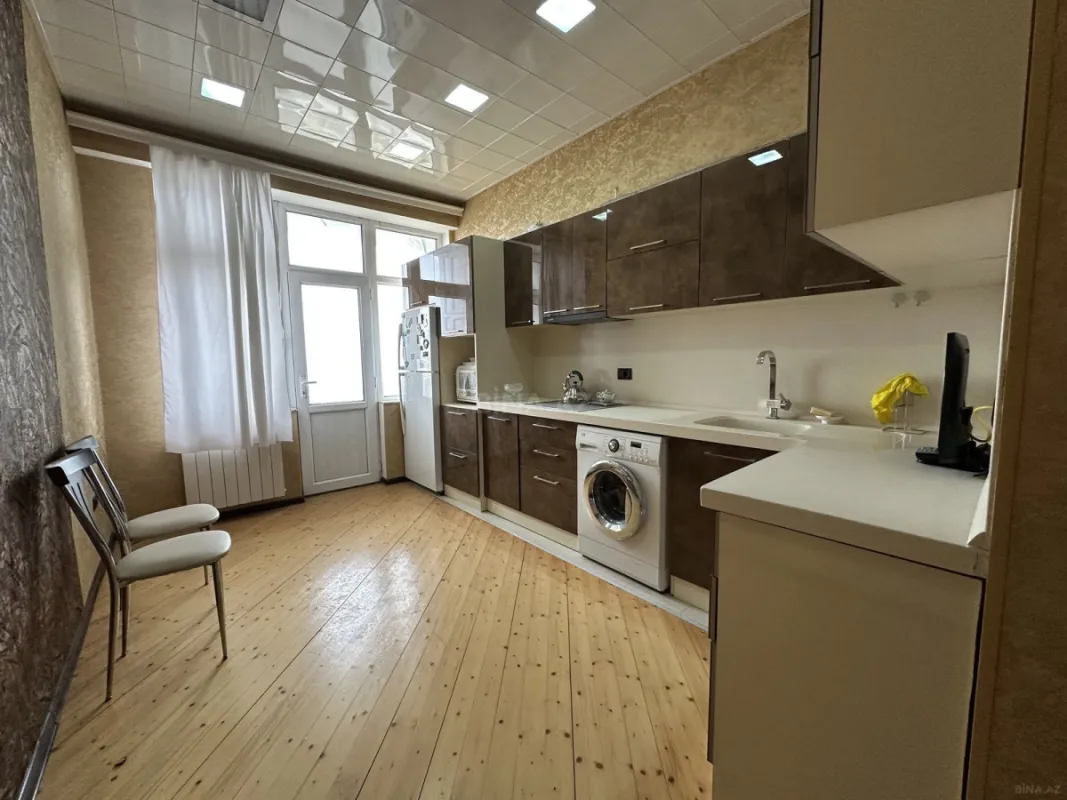 Satılır 3 otaqlı mənzil 120 m²