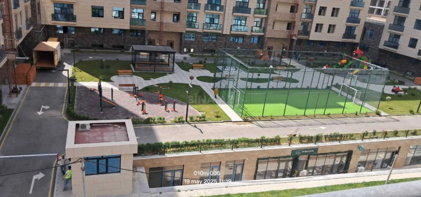 Satılır 4 otaqlı mənzil 200 m²