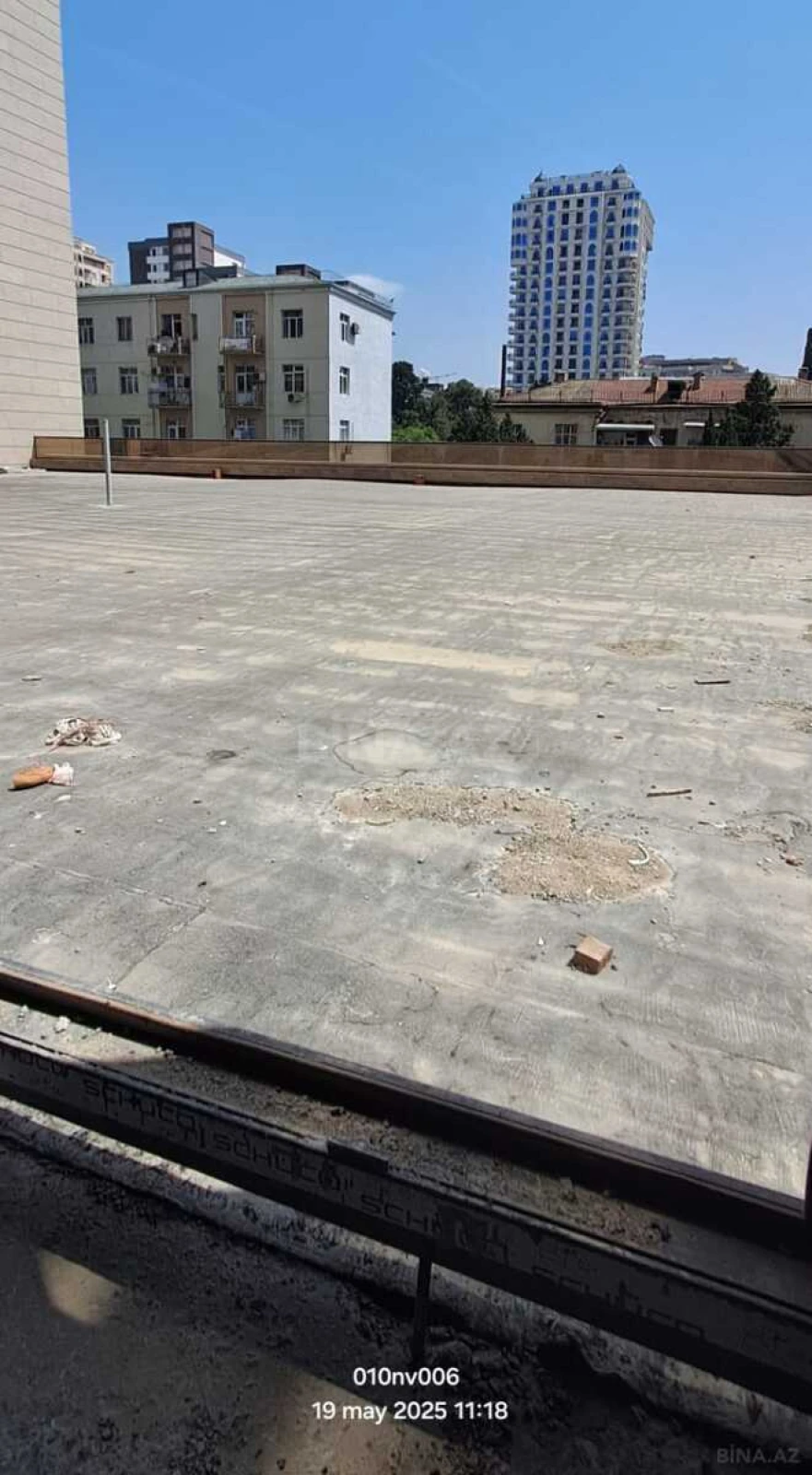 Satılır 4 otaqlı mənzil 200 m²