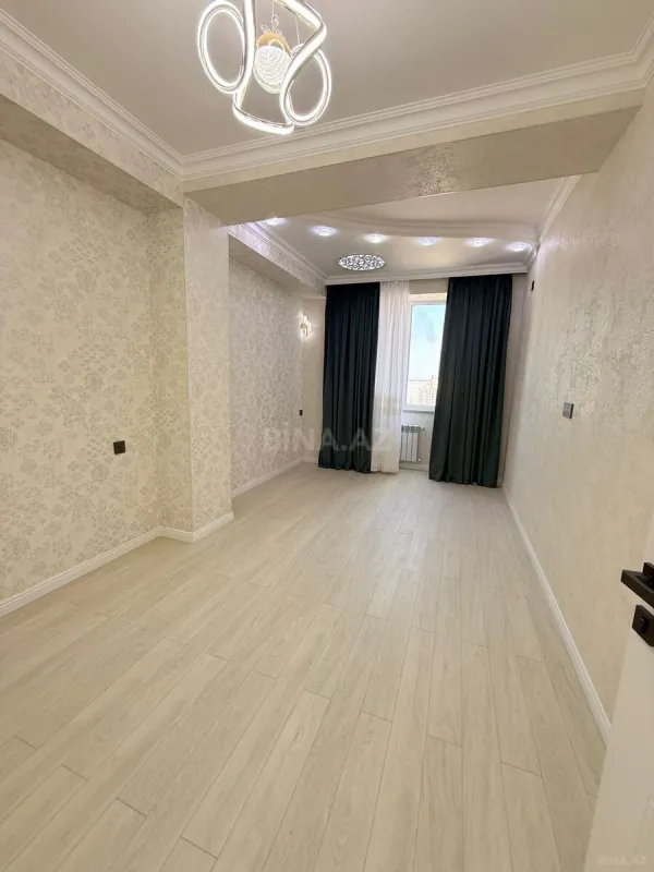 Satılır 3 otaqlı mənzil 105 m²