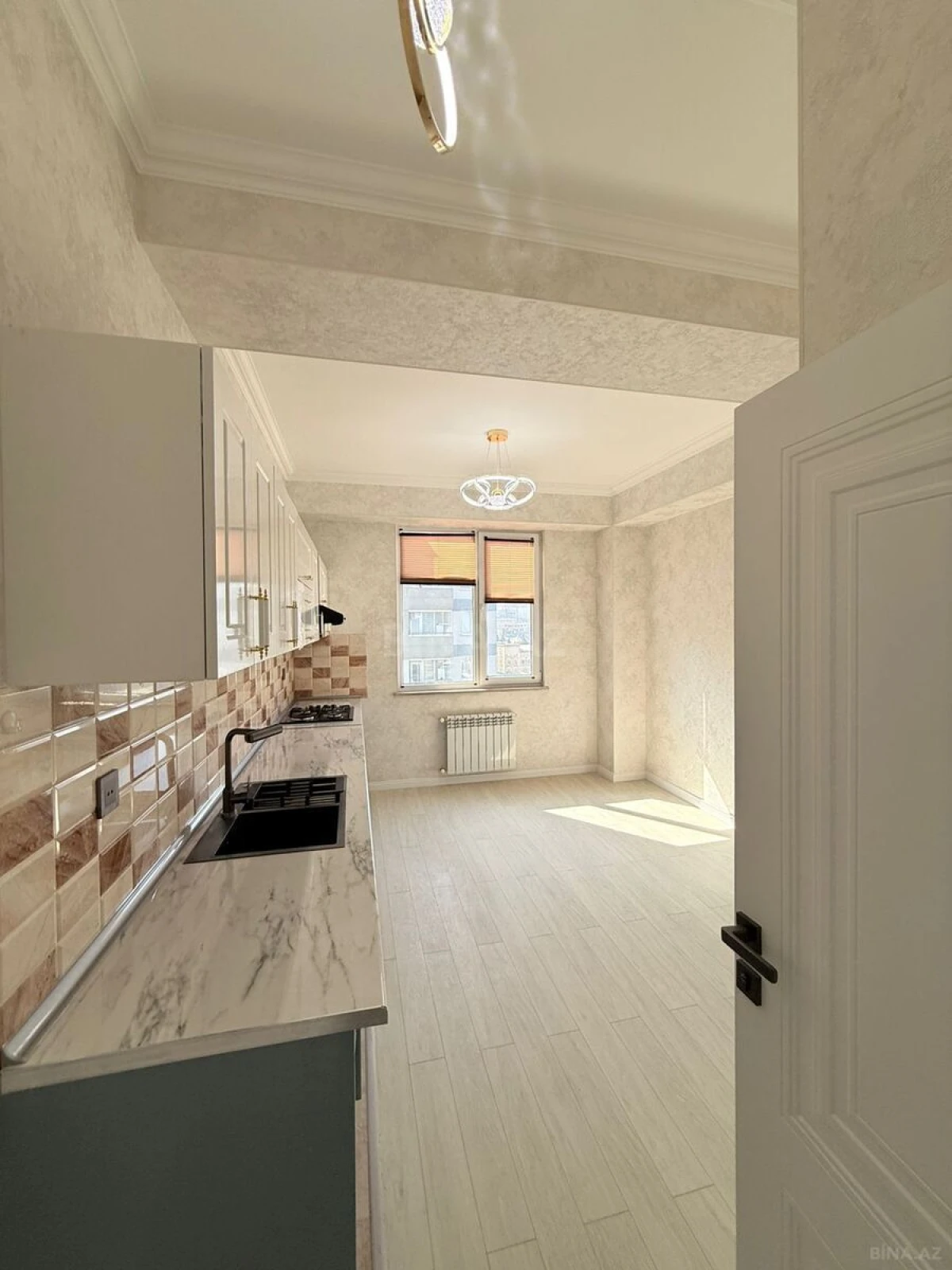 Satılır 3 otaqlı mənzil 105 m²