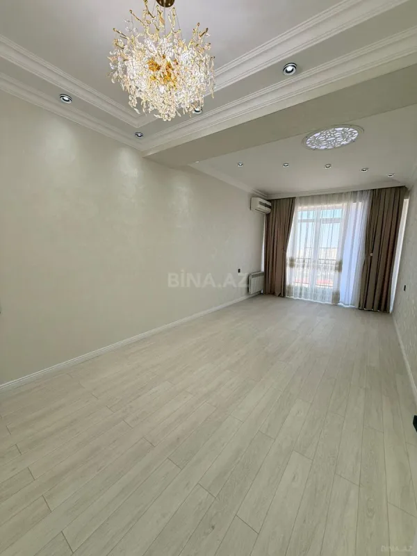 Satılır 3 otaqlı mənzil 105 m²