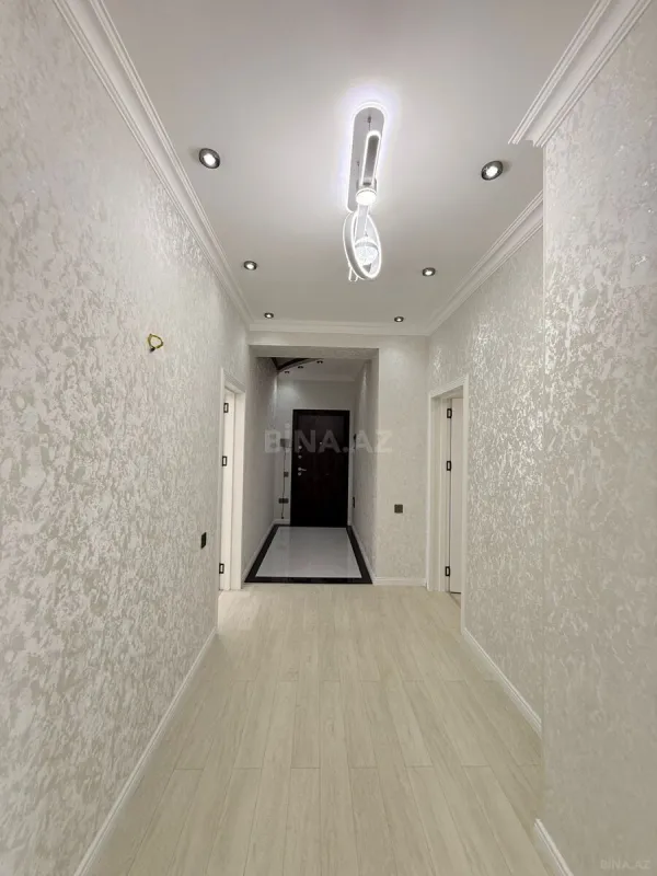 Satılır 3 otaqlı mənzil 105 m²