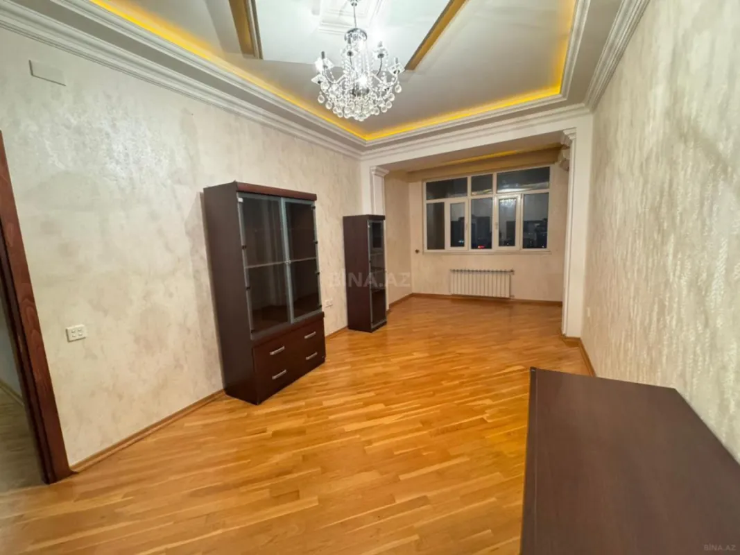 Kirayə verilir 2 otaqlı mənzil 103 m²