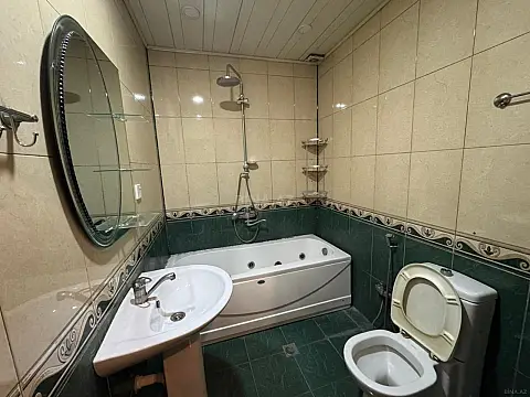 Kirayə verilir 2 otaqlı mənzil 103 m²