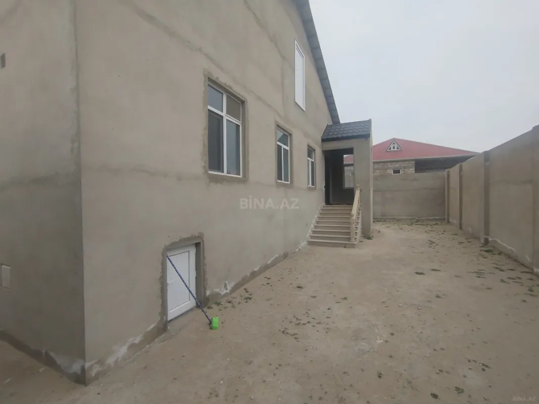 Satılır 6 otaqlı həyət evi 190 m²