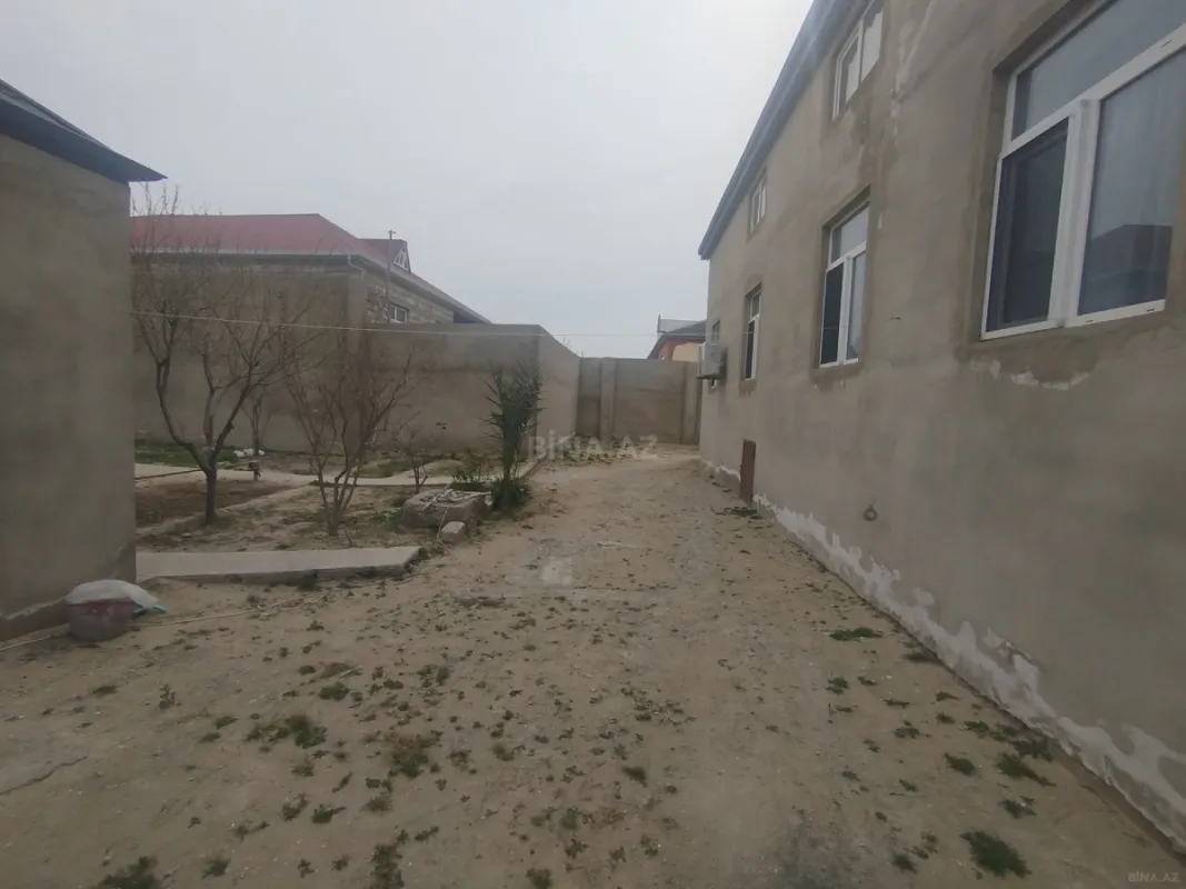 Satılır 6 otaqlı həyət evi 190 m²